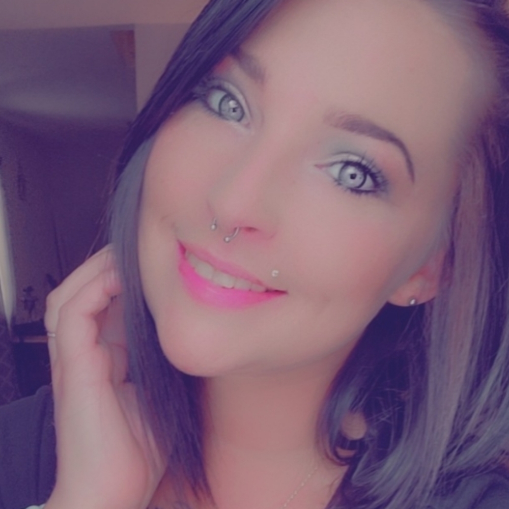 Meet your Posher, Courtney